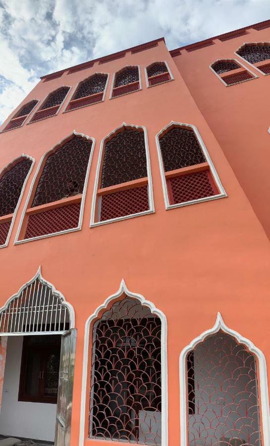 מלון Vrindāvan Nikunj Ashram מראה חיצוני תמונה